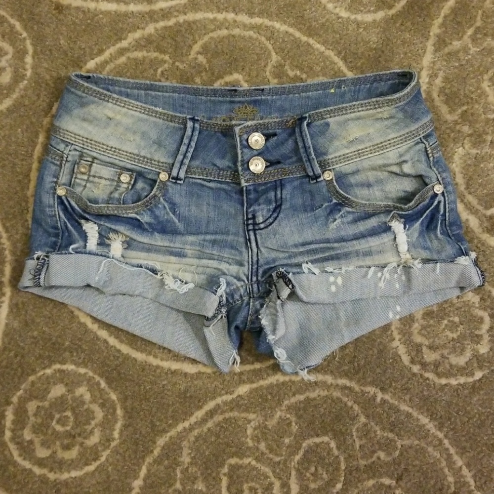 Almost Famous short shorts size 3 EUC